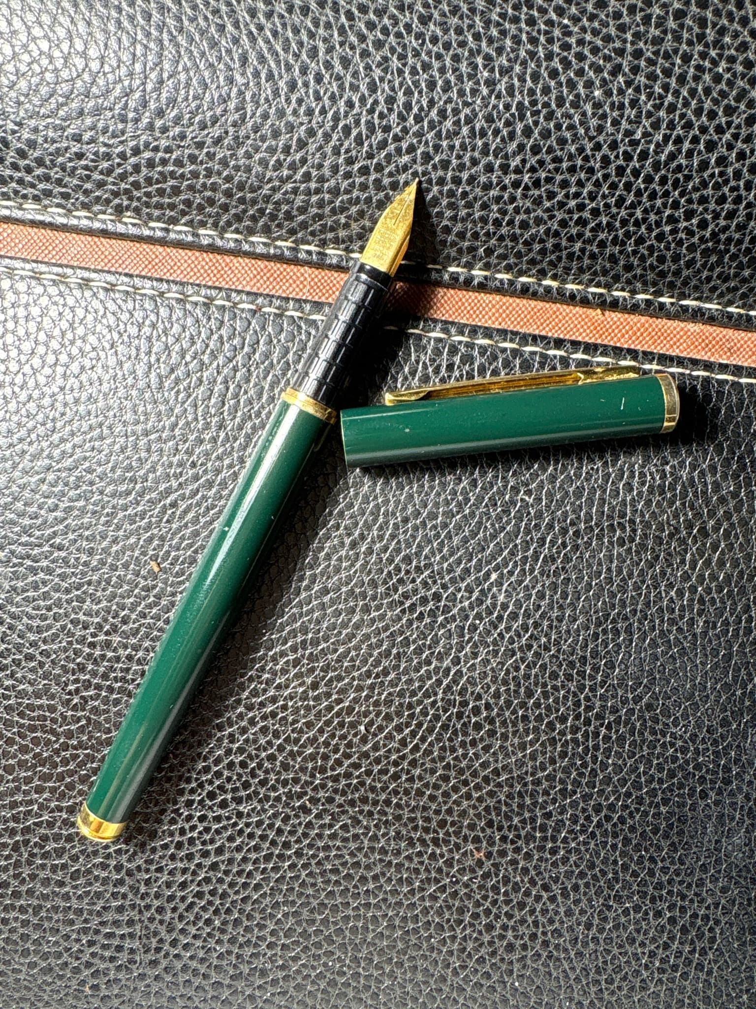 Unknown / Generic Vintage Unbranded Executive Style