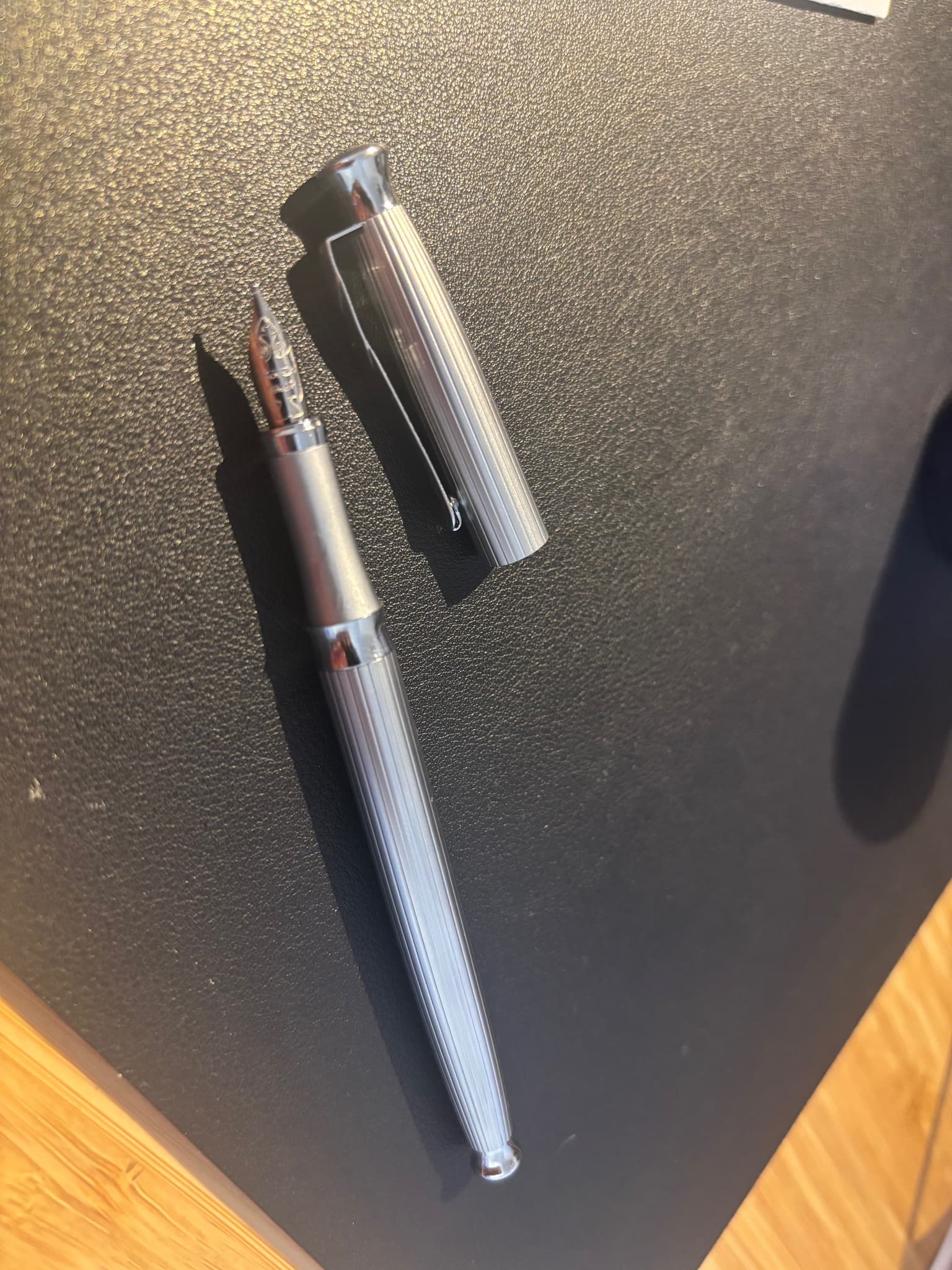 Unbranded / Generic Promotional Model (Faber-Castell / Graf von Faber-Castell Style) Classic Fluted Metal Fountain Pen (GvFC Guilloche/Classic homage)