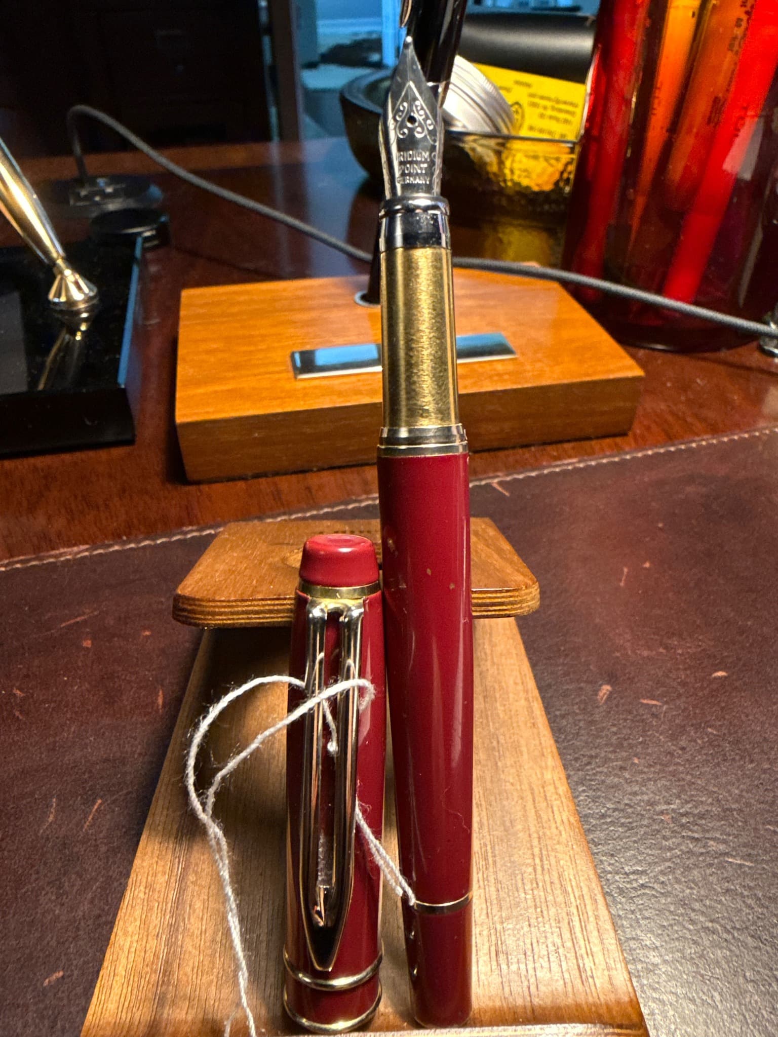 Generic / Unknown (often found on unbranded or souvenir pens) Standard German-style School/Gift Fountain Pen