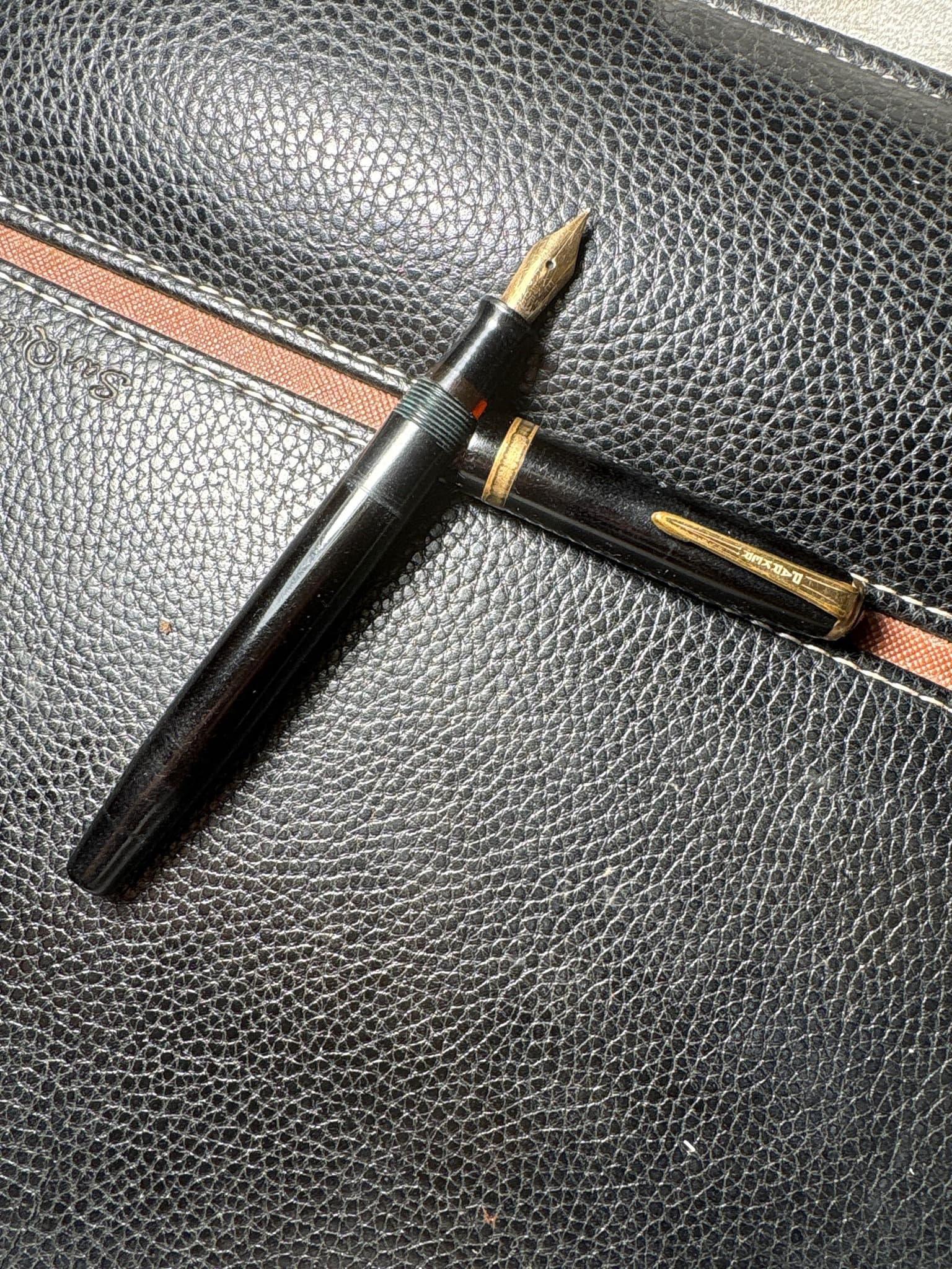 Parker Vacumatic (Junior or Sub-Debutante stream-lined model)