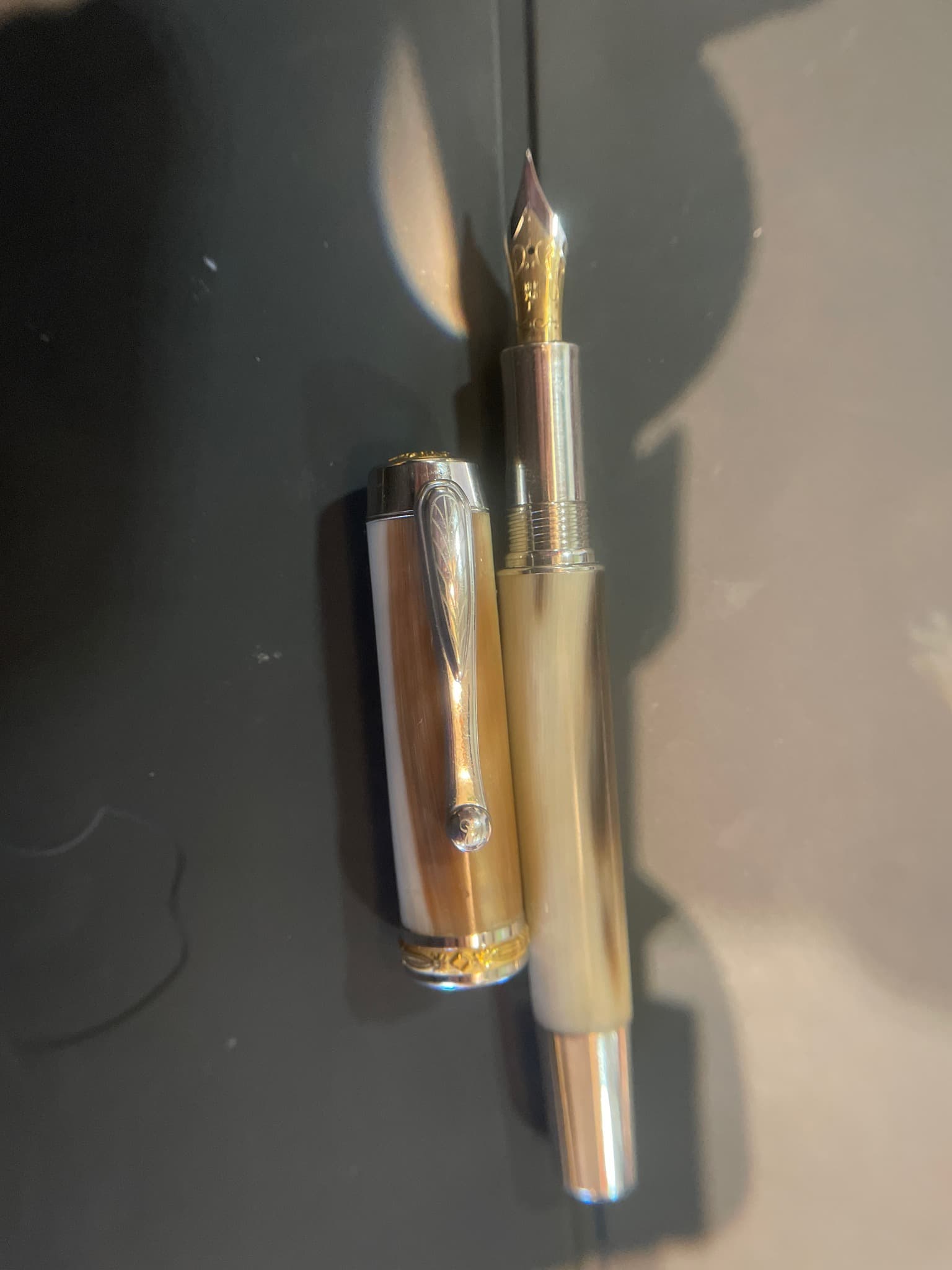 Pelikan Souveran M600 Tortoiseshell White