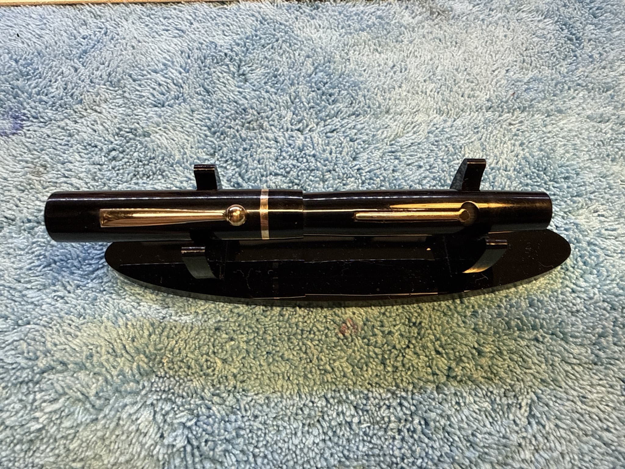 Parker Duofold (Likely a vintage Duofold Junior or similar flat-top desk/pocket set or double-ended pen, or custom display representation; note the unusual two-clip design showing a desk pen or novelty setup, but primarily styled after the classic Parker flat-top era)