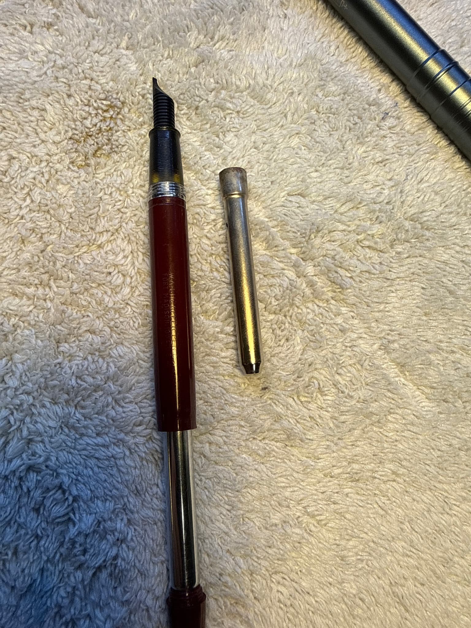 W.A. Sheaffer Pen Co. Tuckaway (Vacuum-Fill)
