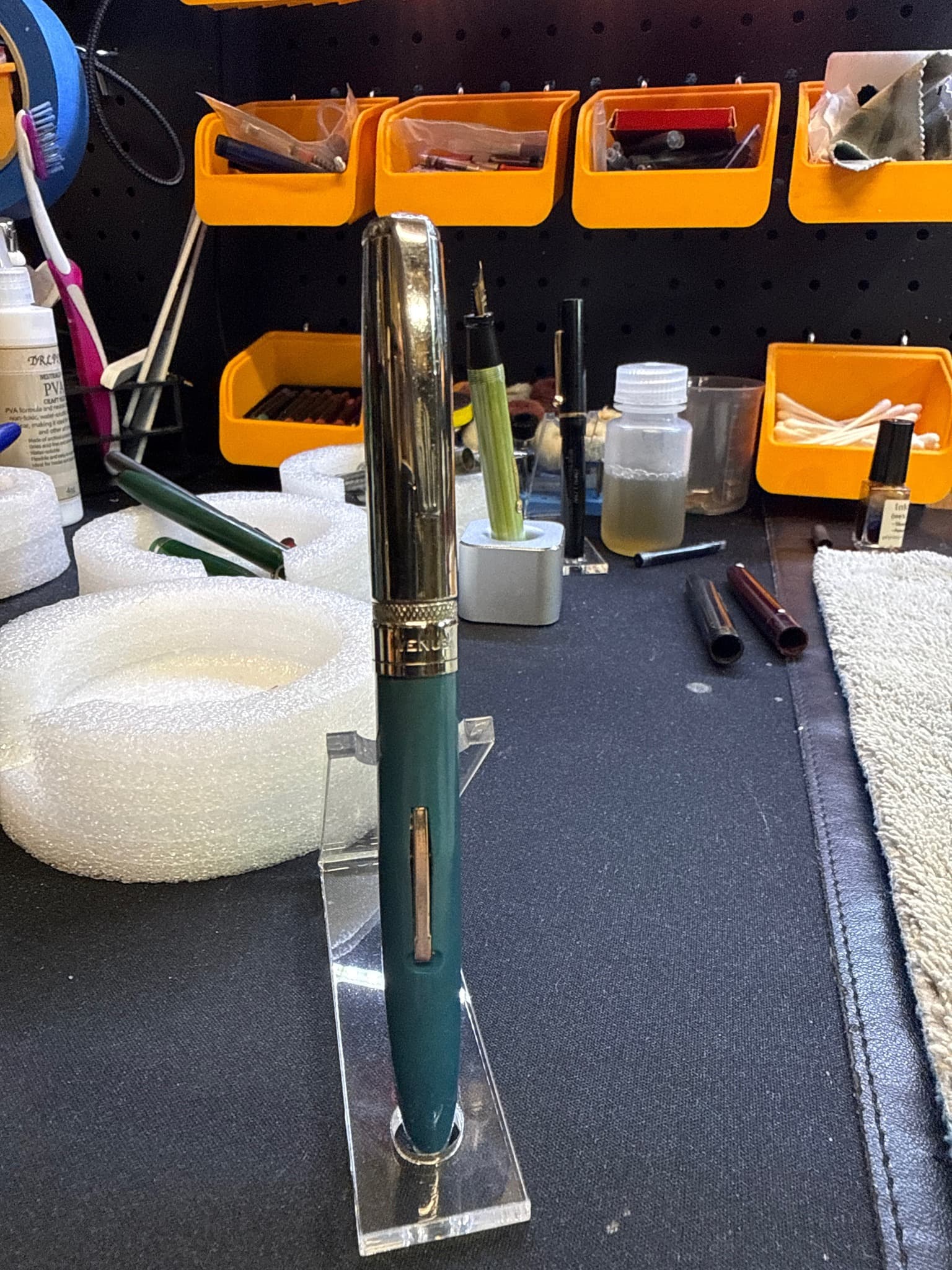 Venus Venus President / Hooded Nib Fountain Pen