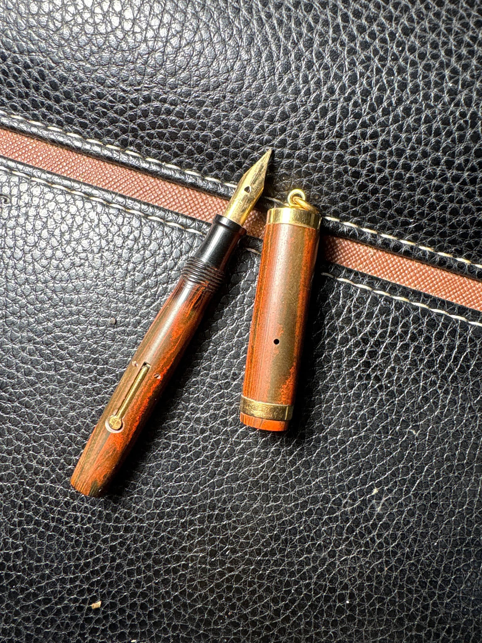 Unknown Vintage Maker Ring Top Lever Filler