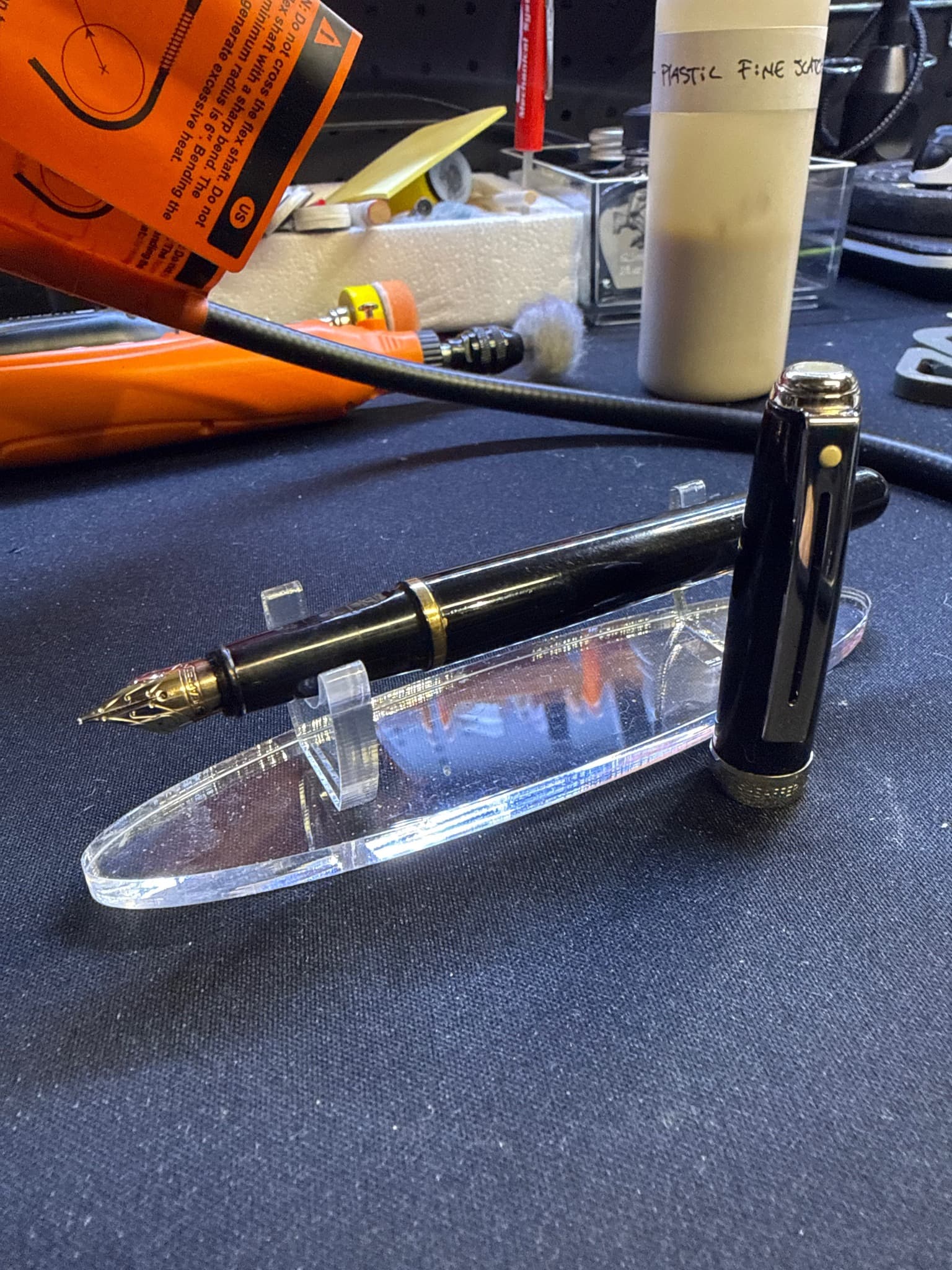Sheaffer Triumph Valiant or similar Touchdown / Vacuum-fil era pen with Triumph nib
