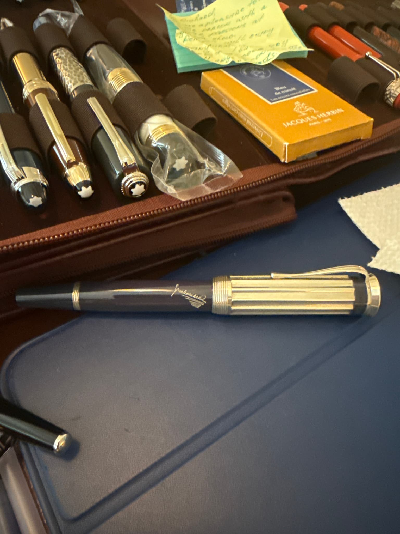 Montblanc Meisterstück Hommage a W.A. Mozart Special Edition (or similar Writers Edition / Don Arturo Toscanini / Grete Arthur depending on exact dimensions, but distinctively the Arturo Toscanini or similar striped cap model)